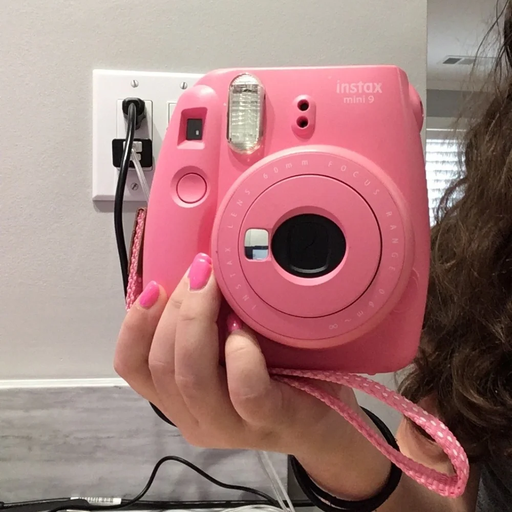 Instant camera mini 9 in pink
